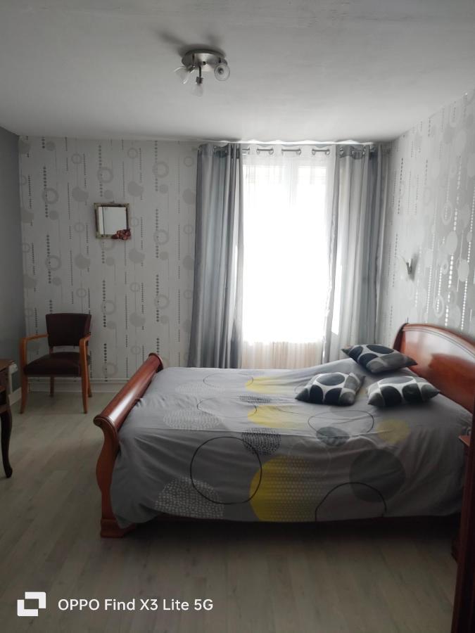 Appart La Percep La Tour d'Auvergne Bagian luar foto